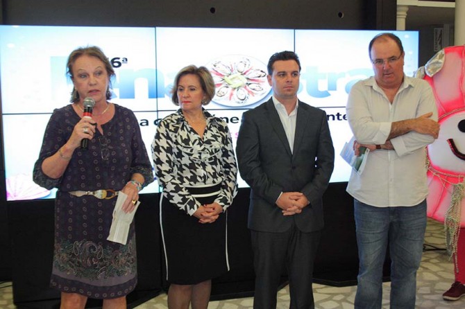 Presidente FloripAmanhã Anita Pires, secretária de Turismo Zena Becker, prefeito César Júnior e o vereador Sandrini.