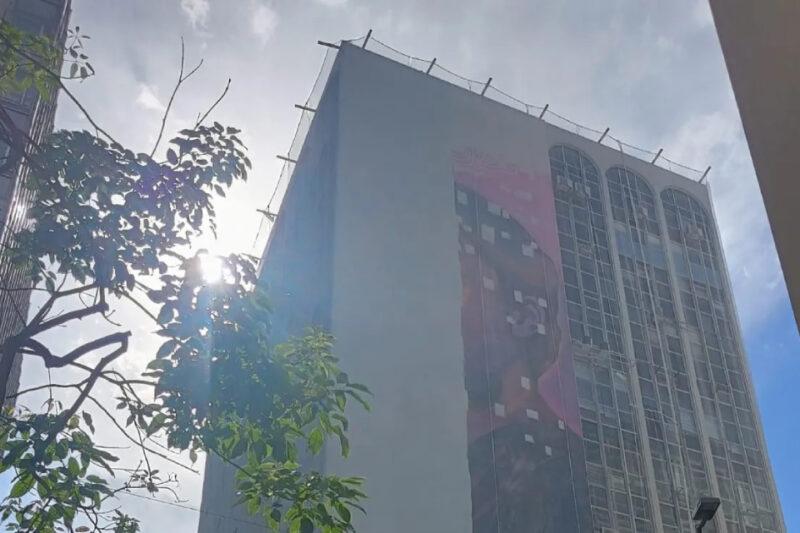 Painéis de Antonieta de Barros e Cascaes estão sendo apagados em Florianópolis