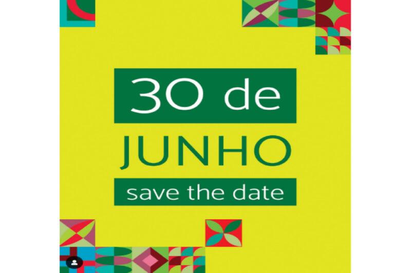 A imagem apresenta um fundo amarelo com a inscrição "30 de JUNHO" em destaque. Abaixo, está a frase "save the date". Em torno do texto, há padrões geométricos coloridos nos cantos, com formas e cores vibrantes. Esta imagem é um lembrete para marcar a data de 30 de junho em seus compromissos.